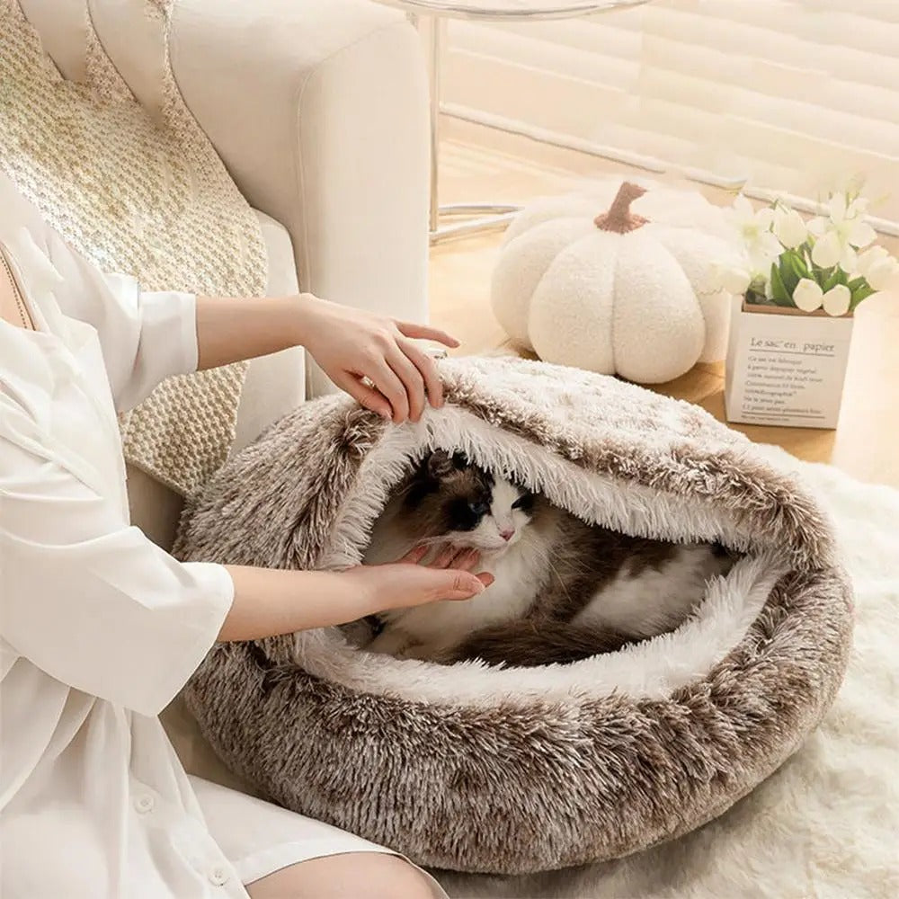 Cosy Cat Bed – Soft & Comfortable Indoor Cat Sleeping Bed with Stylish Design